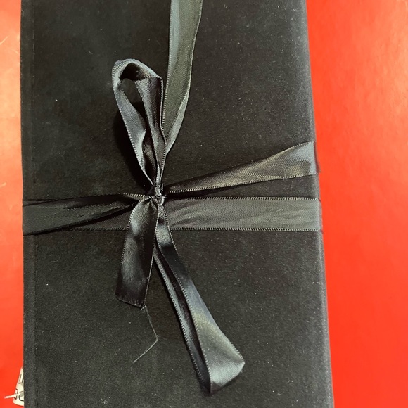 Brand New Mary Kay Necklace Set 3 Pieces original - Picture 7 of 7